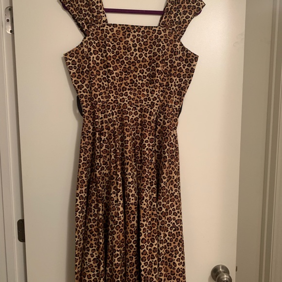Miss Fortune leopard print dress - Picture 3 of 5